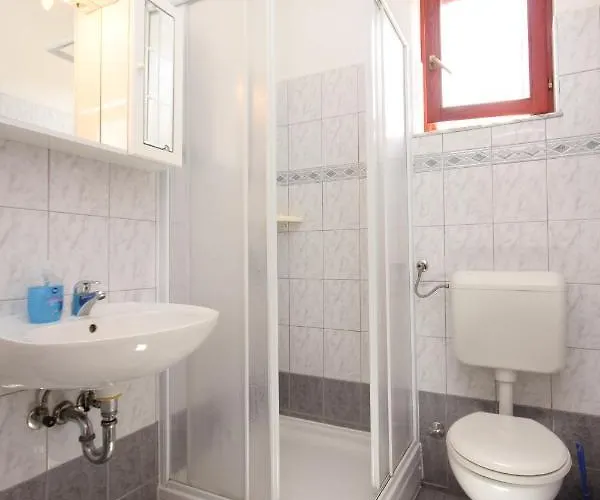 Apartment By The Sea Kraj - Pasman - 8247 Tkon